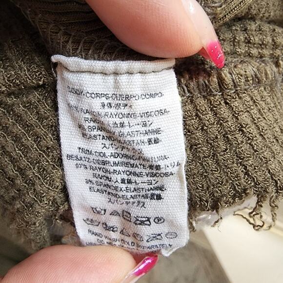 WE THE FREE MALIBU GREEN HIGH LOW LONG SLEEVE THERMAL SIZE XS (OVERSIZED) - Picture 6 of 8